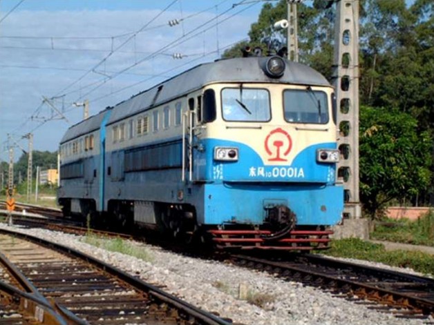 东风10型内燃机车