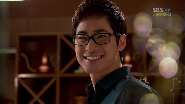 《咖啡屋》是韩国sbs电视台于2010年5月17日在月火档播出的电视剧,由 