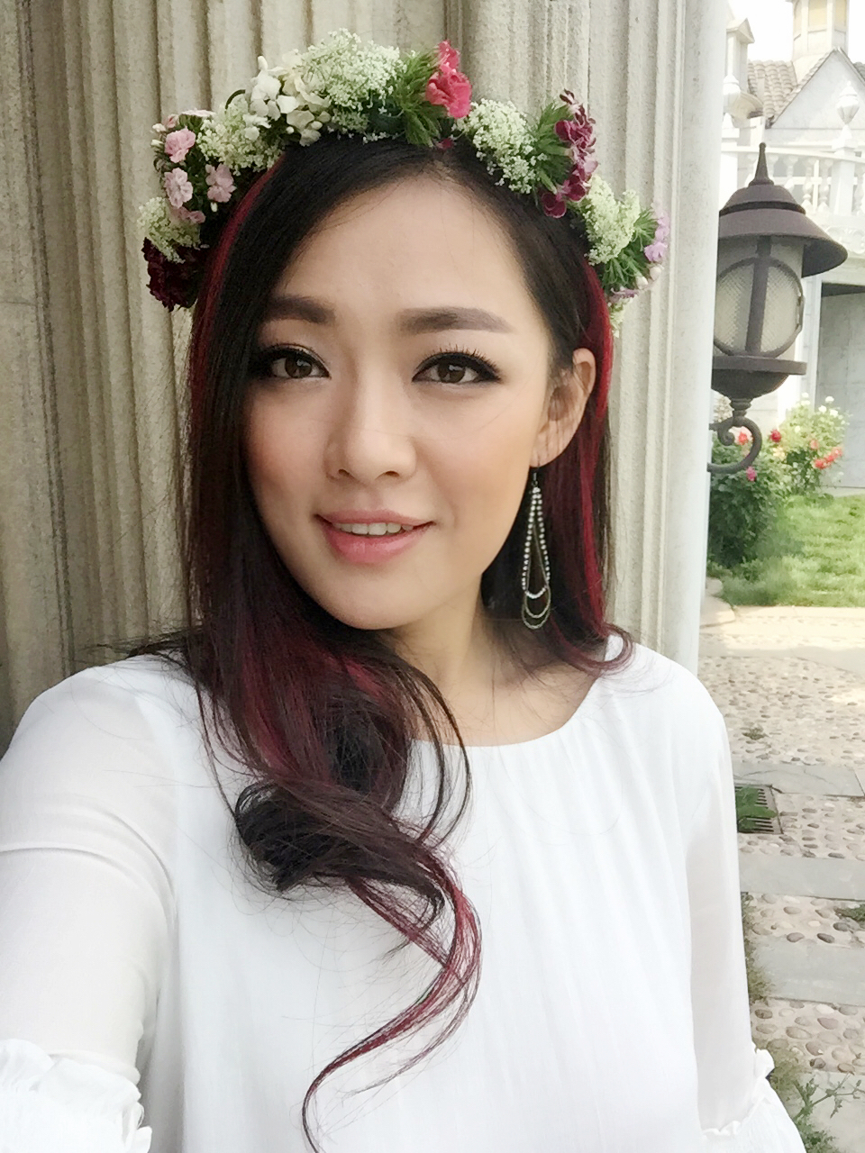  p data-id="gnwvxebt8w">林青,中国女演员,编剧.