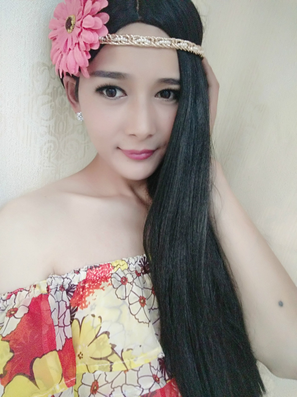  p data-id="gnyxrlhpqh">小幂,真名毛友风,被称为男版杨幂,反串演员.