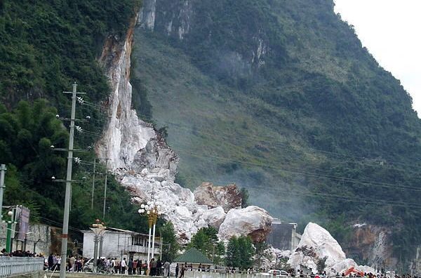 11·26广西南宁马山县山体崩塌灾害