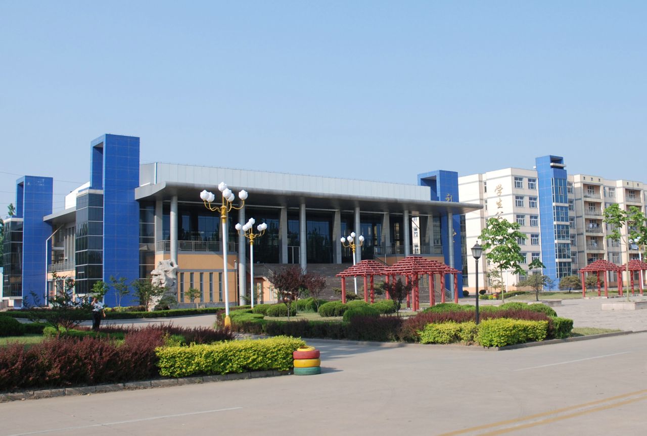 交通技师学院,位于山东省 a target="_blank" href="/item/临沂市