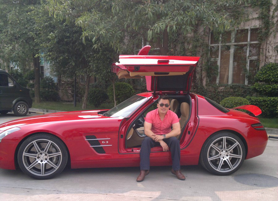 >胡奕,国际汽联认证 a target="_blank" href="/item/赛车手/3485137"