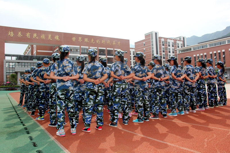 恩施英才实验学校