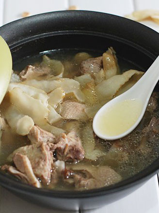  p>沙参 a href="#">玉竹 /a>老鸭汤是广东传统的名菜,属于 a href="