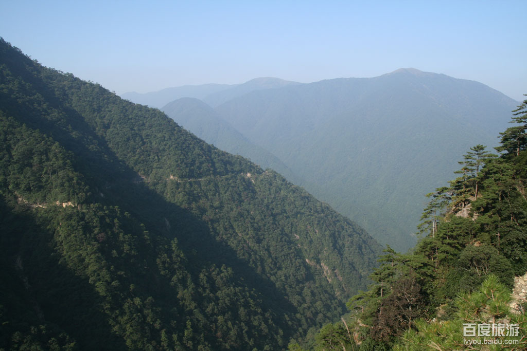  p>黄岗山,也称作"黄冈山",位于福建省南平市武夷山市洋庄乡.