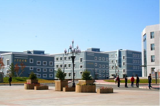  p>哈尔滨劳动技师学院,位于黑龙江省 a href="#" data-lemmaid="