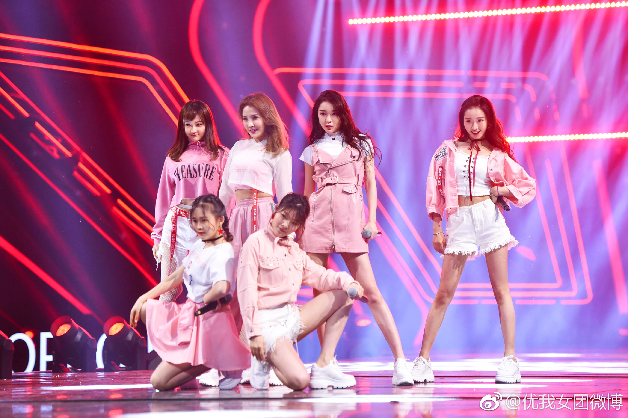  p>优我女团是旗帜传媒于2017年推出的中国内地女子演唱组合,由 a