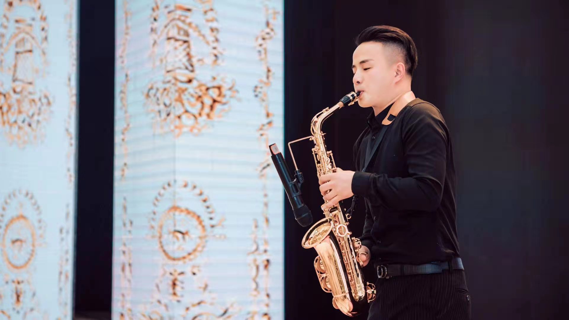  p>元甲,男,南京知音主持人工作室创始人,婚礼主持人,ims国际魔术师