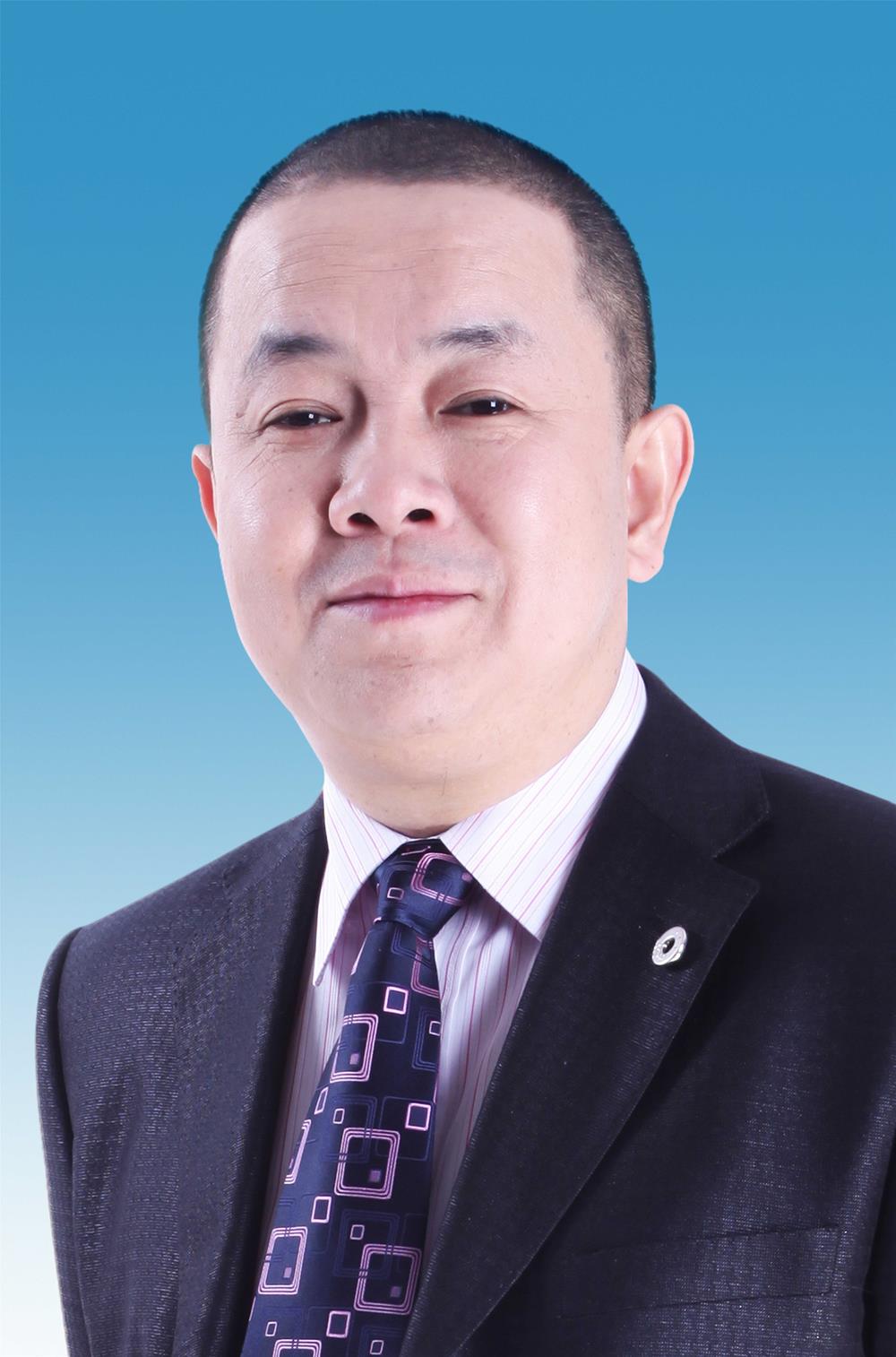  p data-id="gnaxvkrmwm">杨建新,男,1969年6月生,汉族,山西太原人