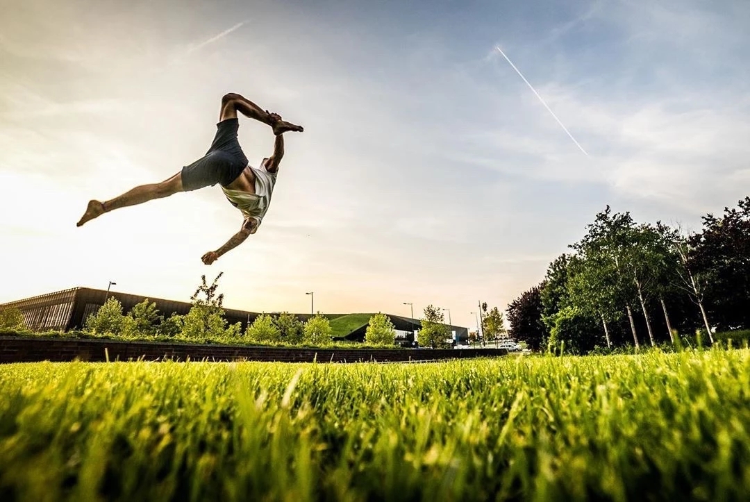  p data-id="gnwl1ys5x7">tricking(极限特技,武术特技)是一项比较新