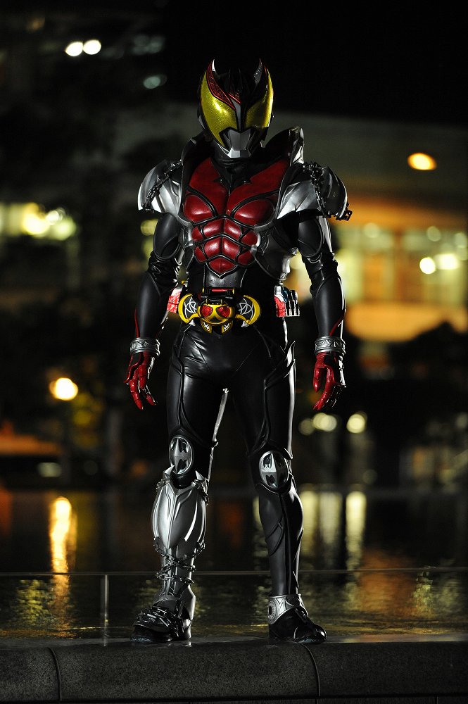 data-lemmaid="2790304">假面骑士kiva /a>》中登场的主角 a target="