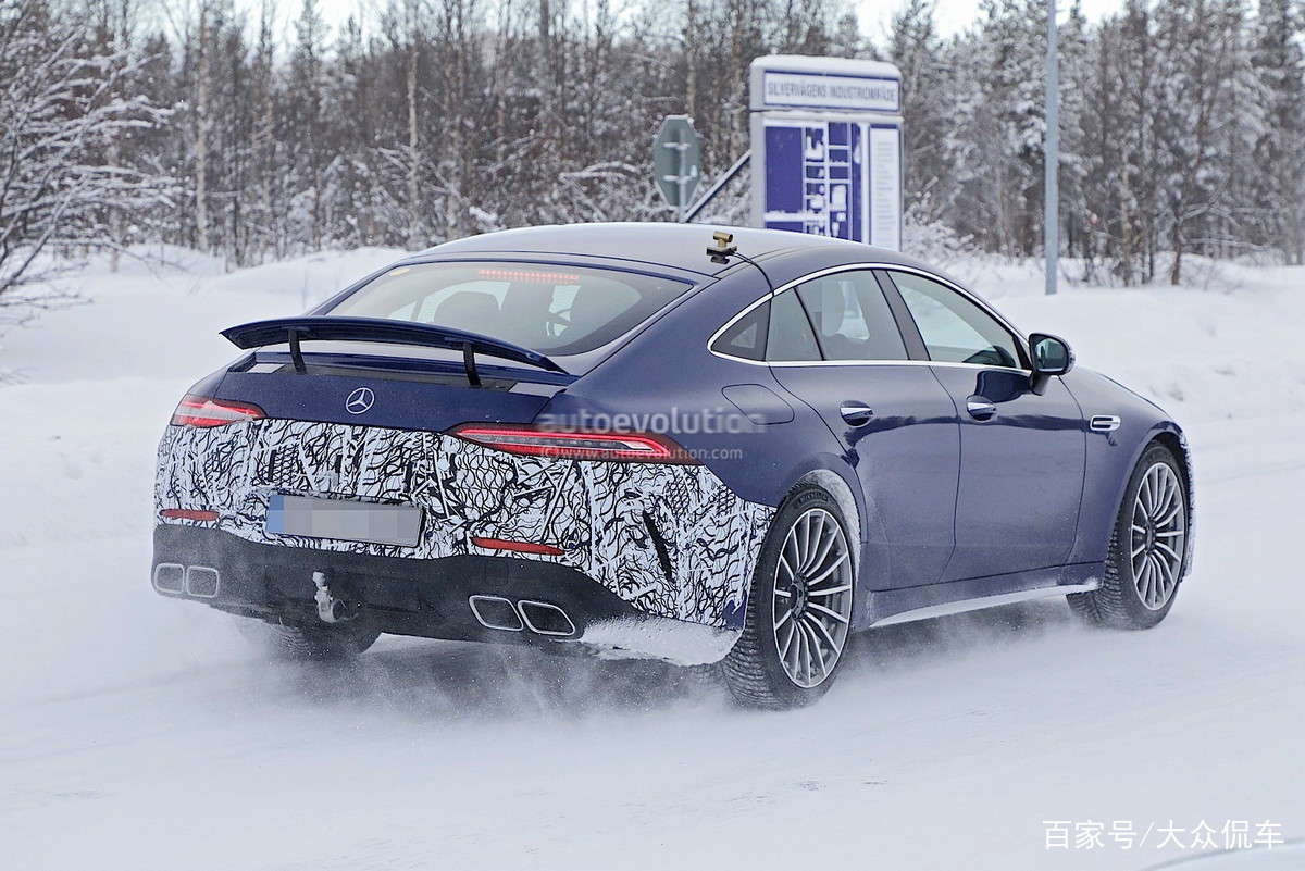 达到816匹马力，新款梅赛德斯-AMG GT73混动冬季路试曝光_百科TA说