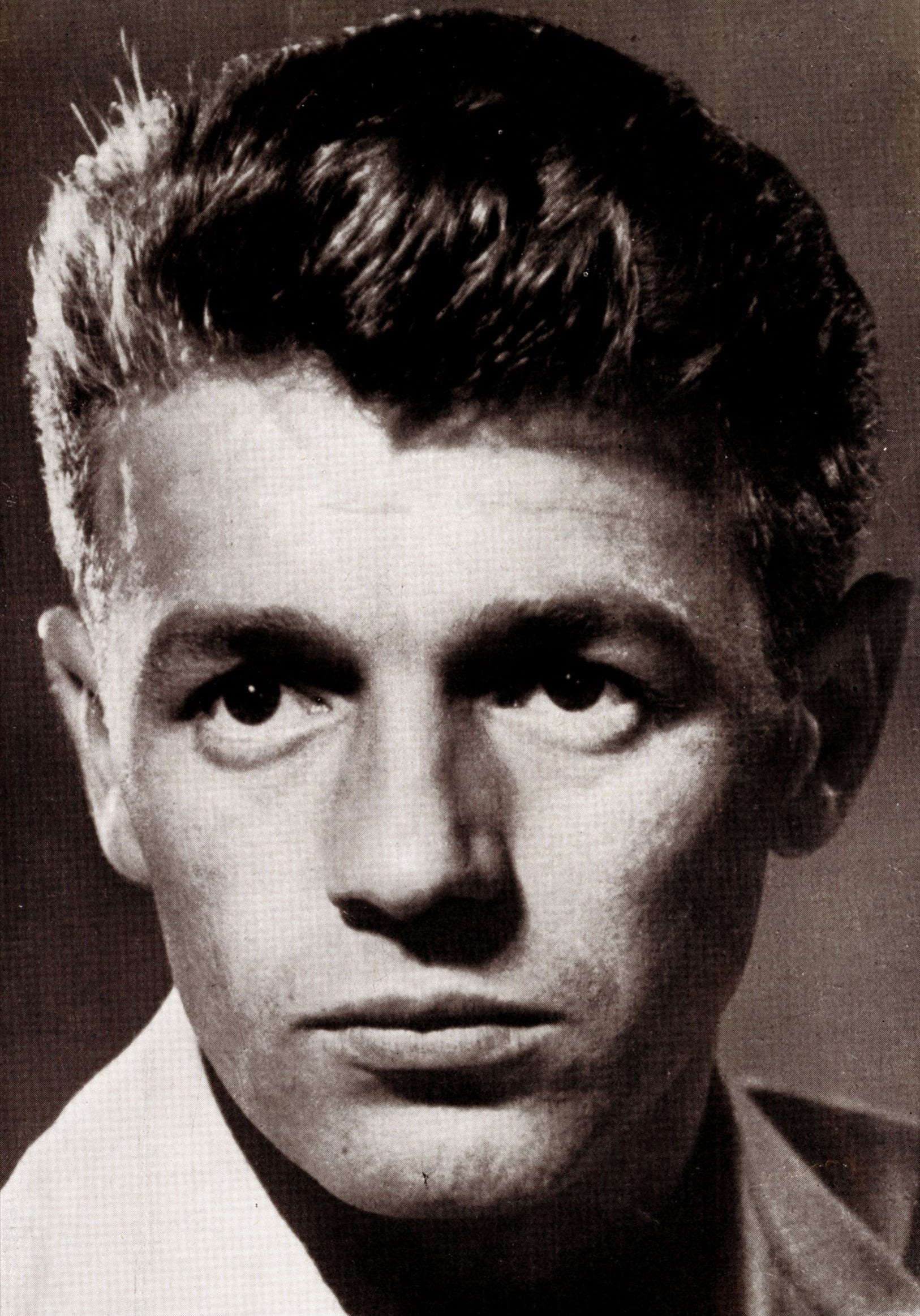  p>瓦尔特·圣泰索,演员,导演,编剧,主要作品有《mercanti di vergini