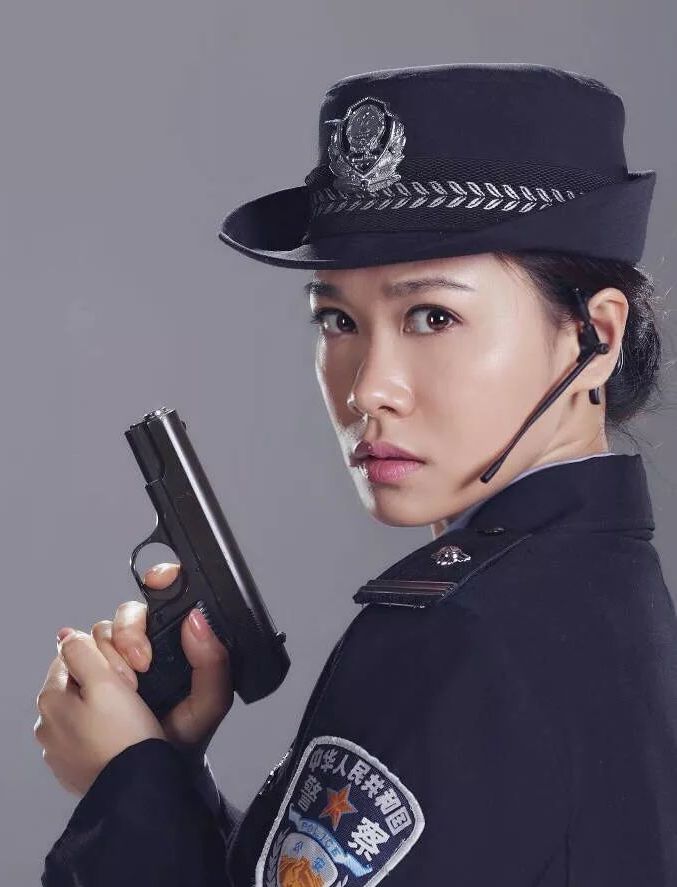  p data-id="gnywy240z1">曾韵蓁 i>, /i>1982年10月3日出生于湖南省