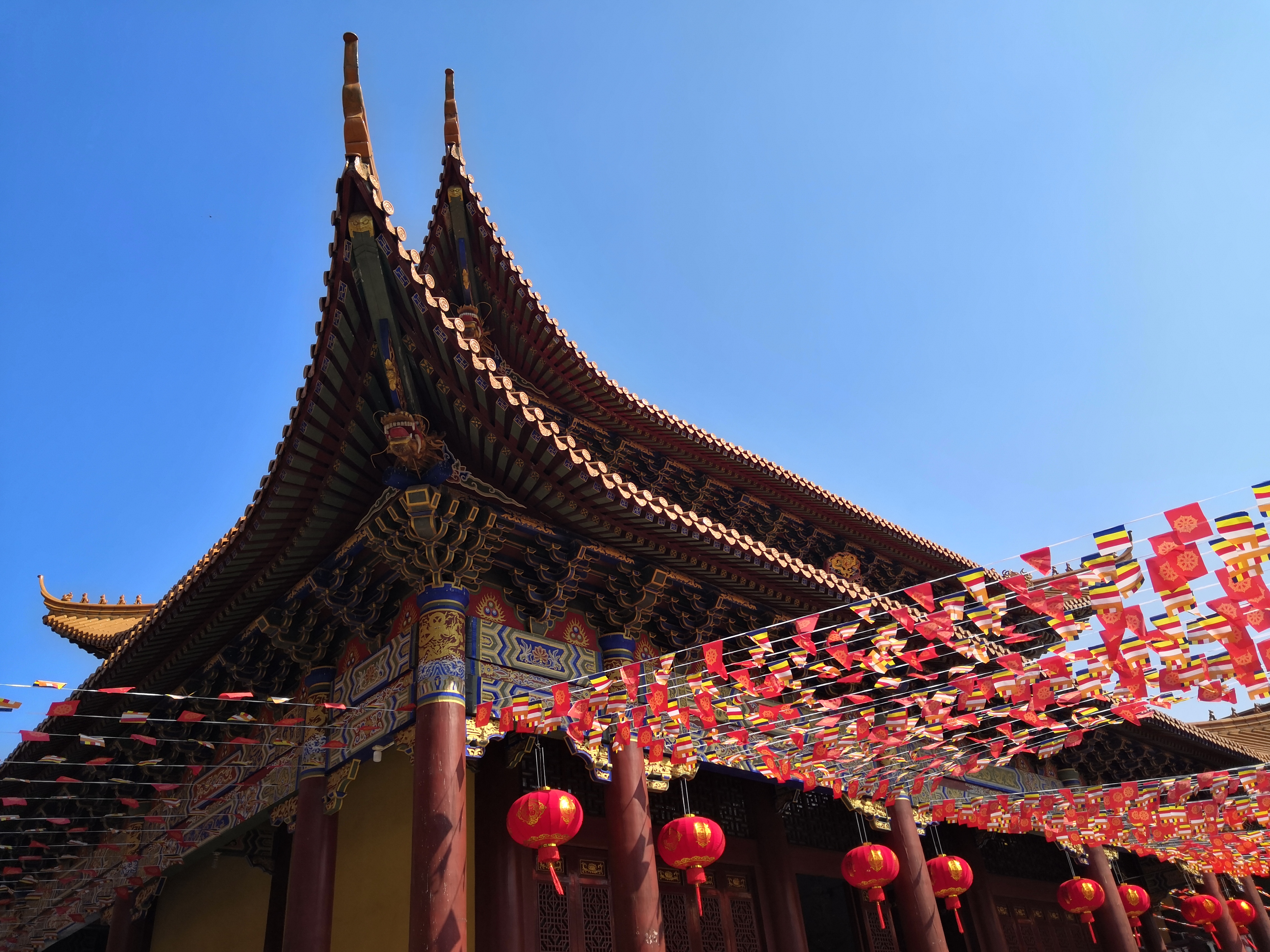  p>黄龙寺位于揭西县五经富镇深坑山脚下,在五经富镇中心的东南方几