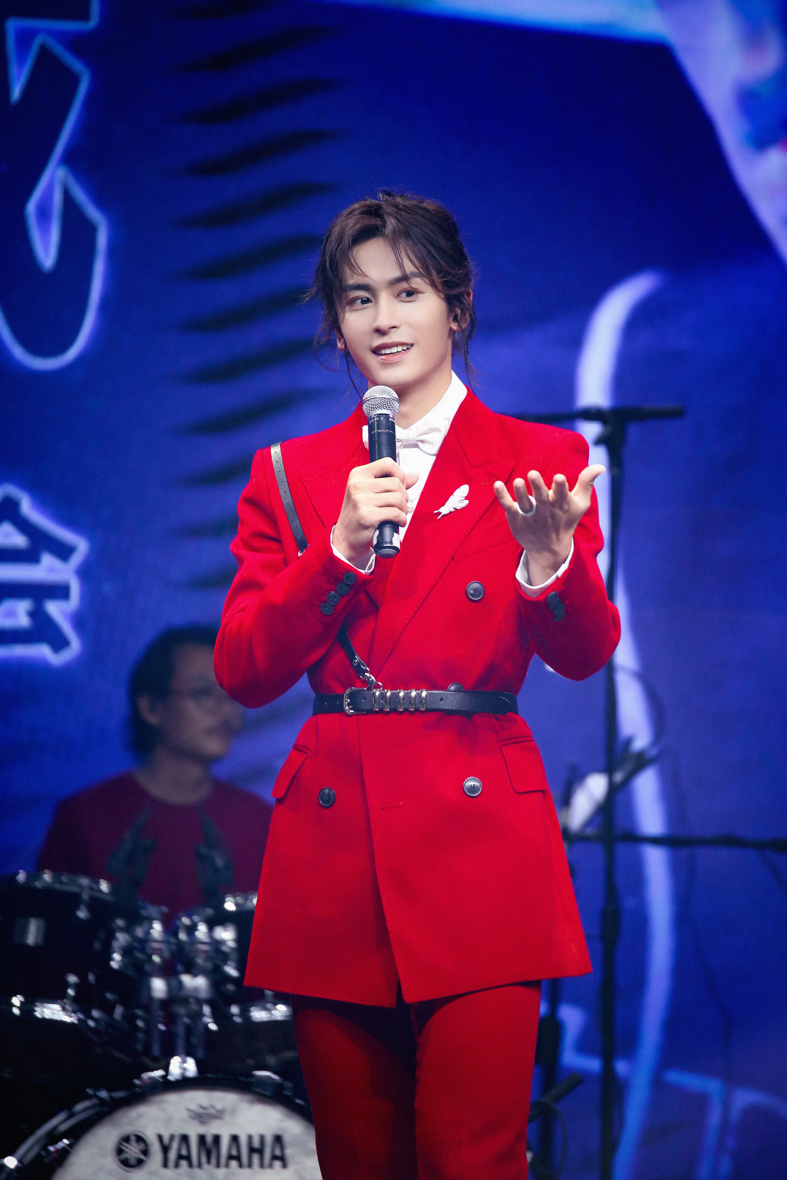  p>张哲瀚,1991年5月11日出生于江西省新余市,中国内地影视男演员