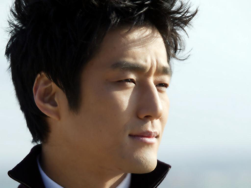  p>池珍熙,1971年6月24日出生于韩国首尔,韩国男演员,毕业于明知专业