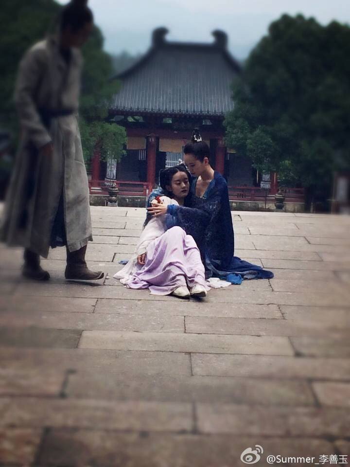  p>李善玉,出生于吉林省,毕业于北京现代音乐学院,中国内地女演员.