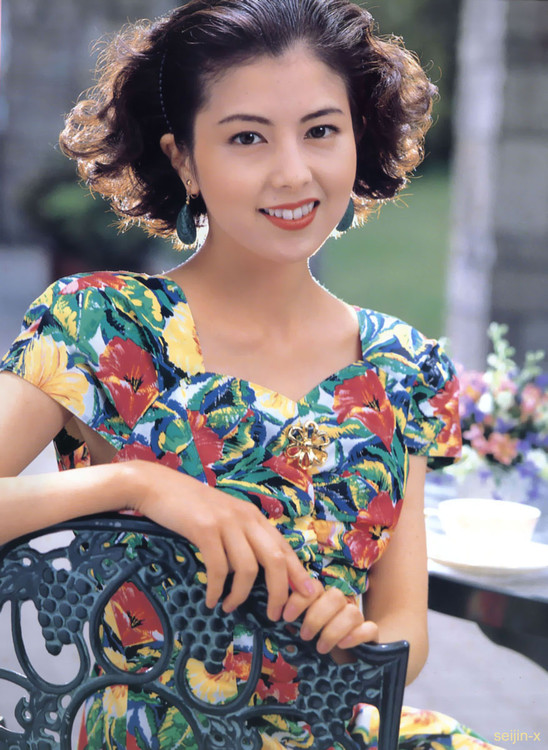 やすこ)1965年6月11日出生于日本大阪府,日本女演员,毕业于大阪府立