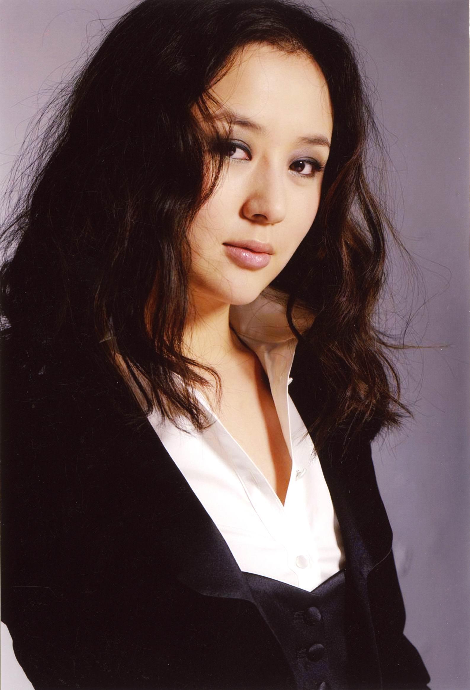 gntgyr4gq9">周牧茵,1986年4月7日出生于安徽省阜阳市,中国内地女演员