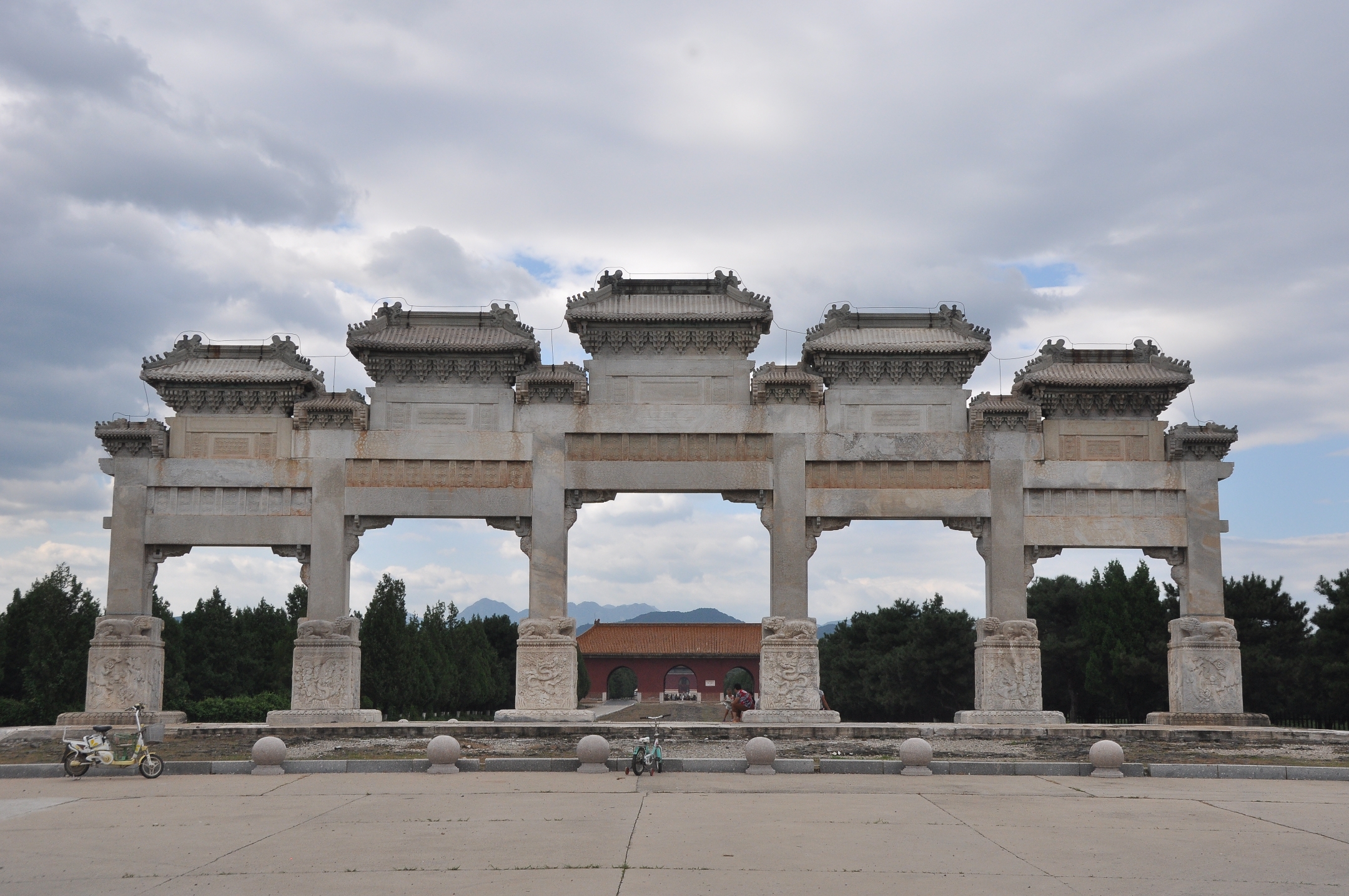  p>清东陵位于 a target="_blank" href="/item/河北省">河北省 /a> a