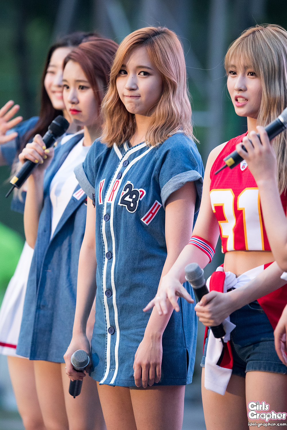 日本女歌手,韩国女子演唱组合 a target="_blank" href="/item/twice