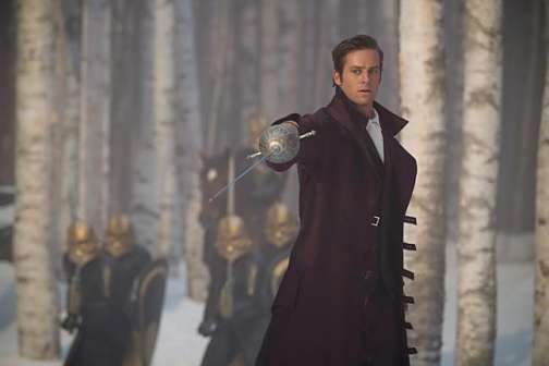 《白雪公主之魔镜魔镜》饰演阿尔科特