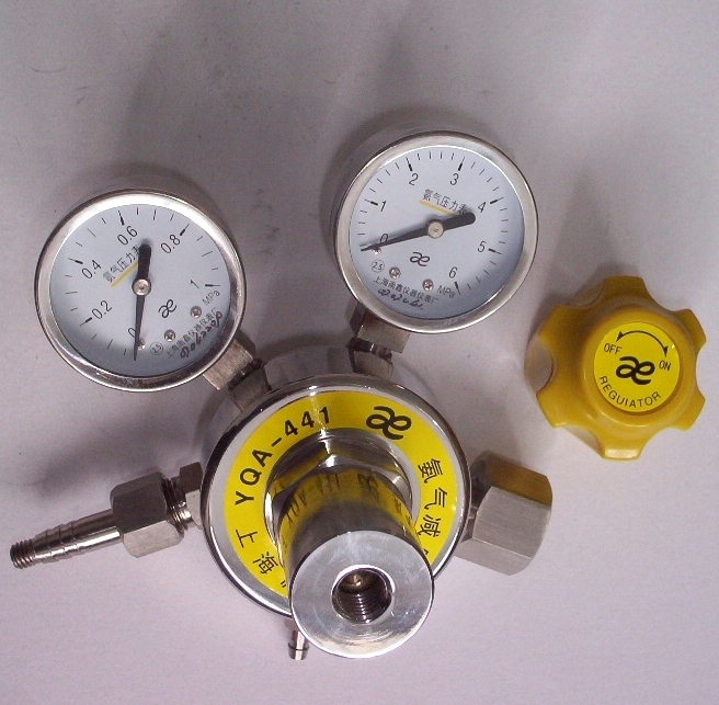  p>441氨气减压器一般是瓶装 a href="#" data-lemmaid="254432">气体