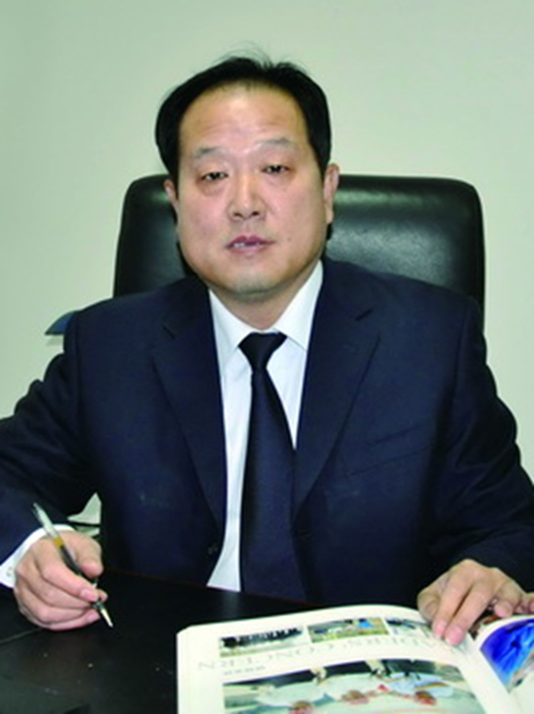 黄树琦,男,中共党员,大学学历,陕西吴起县人