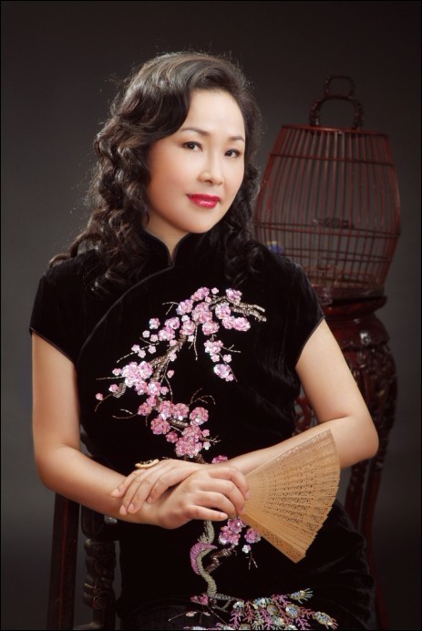  p data-id="gnwxpqexit">纪晓兰,国家二级演员