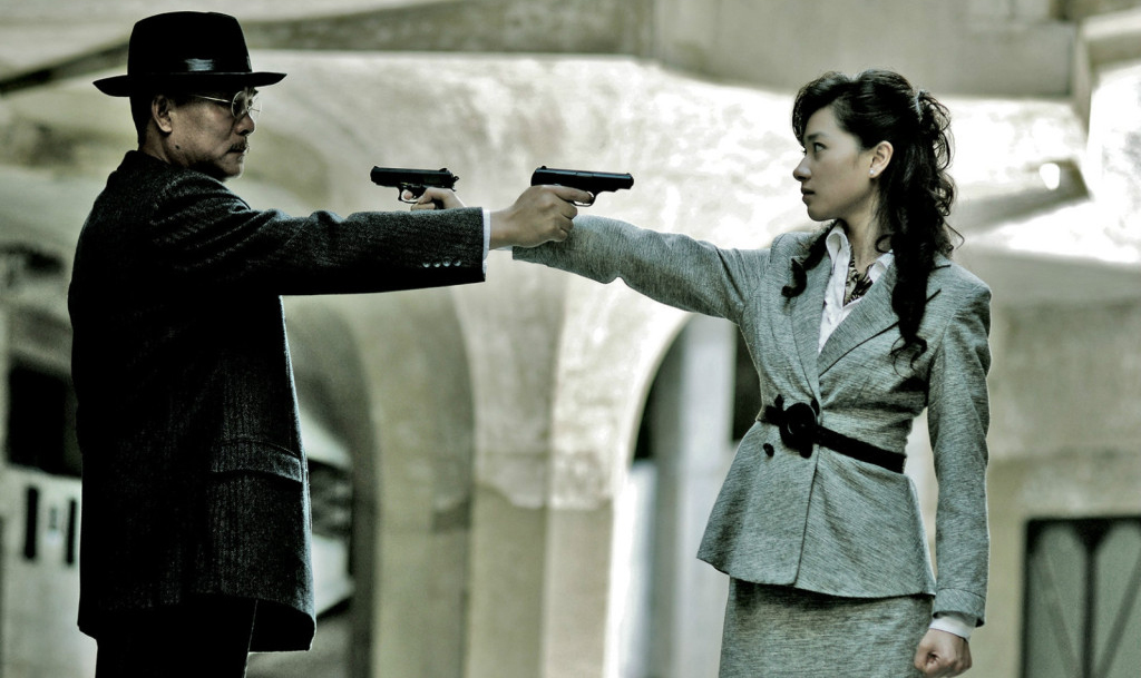 浴血记者》是东上海,三九文化和东亚国际文化共同出品的一部悬疑电视