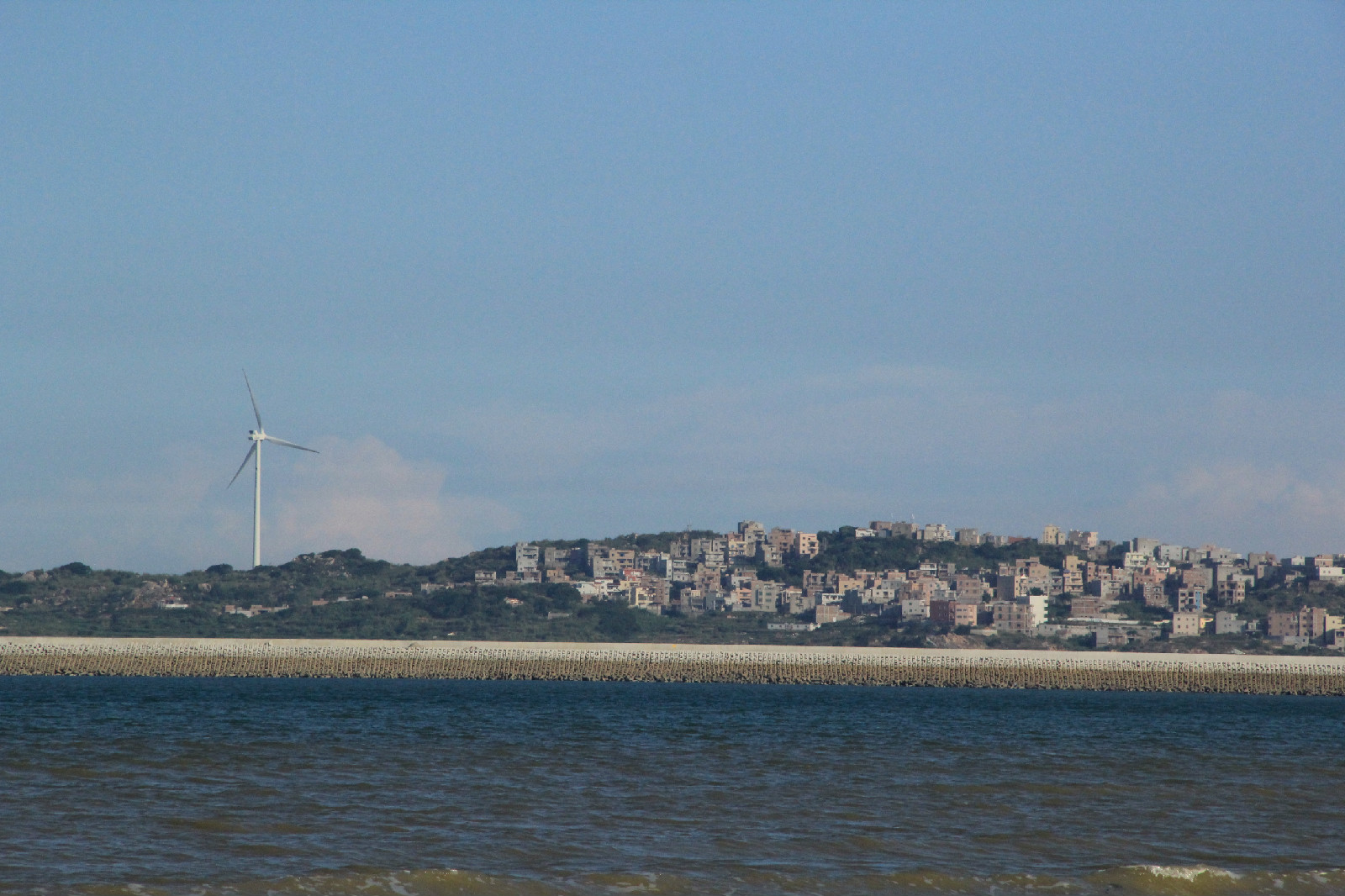 惠女湾位于福建省泉州市 a target="_blank" href="/item/惠安县">