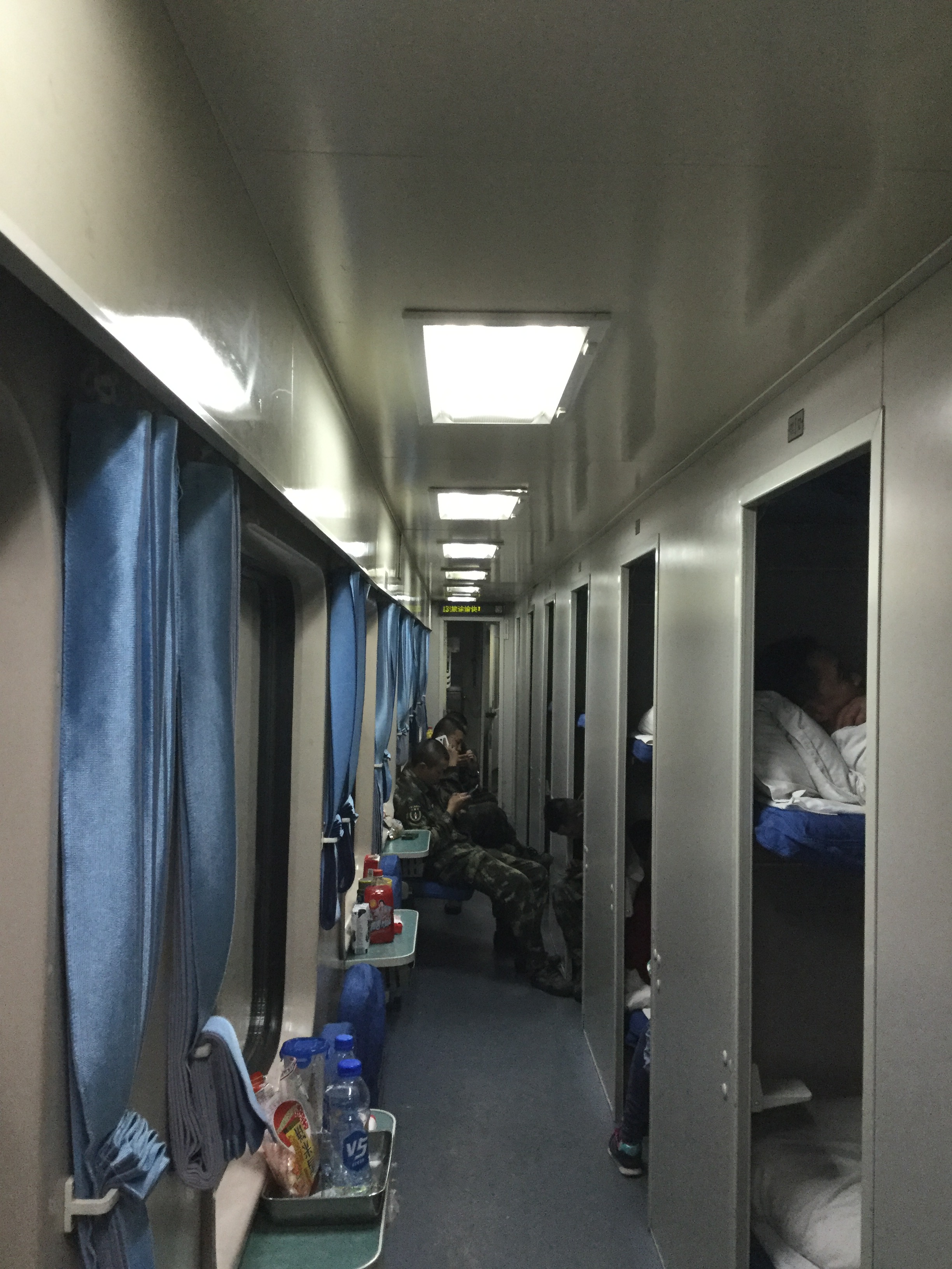  p> b>25k(25快)型客车(长25.