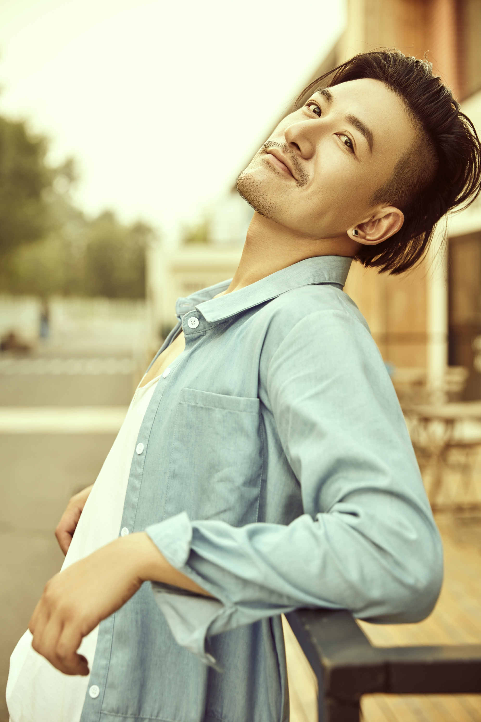  /p> p>2003年,因出演个人首部都市剧《 a target="_blank" href="