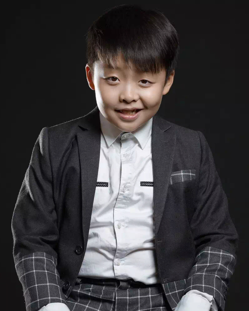  p data-id="gncnnsq9gn">李成宇 i>( /i>jeffrey li i>) /i>,2005年3