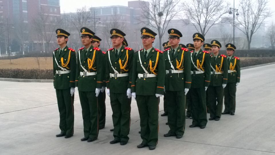 协训新生军训;组织内部成员素质拓展;驻保高校国旗班联谊