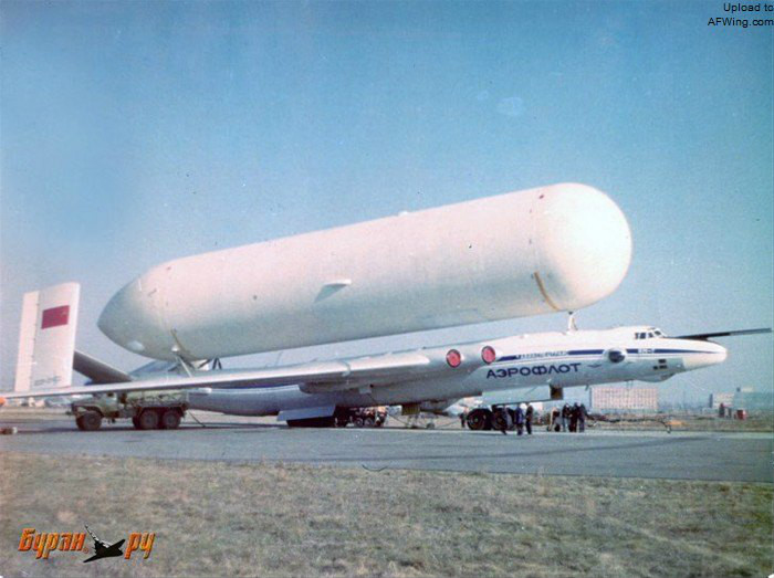  p data-id="go00571zm5">米亚-4轰炸机(俄文:miya-4,俄文代号:Мол