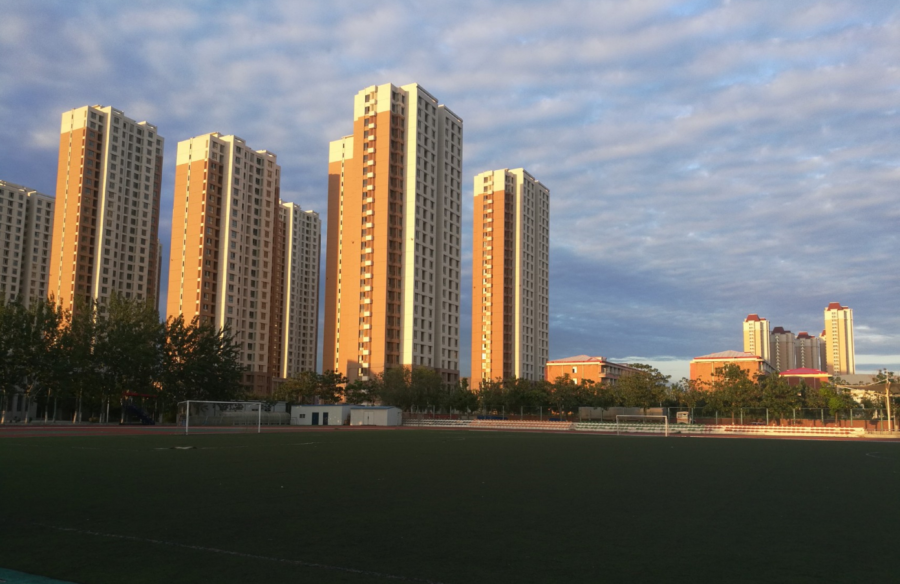  p>天津城建大学( i>tianjin chengjian university /i>)是天津市属