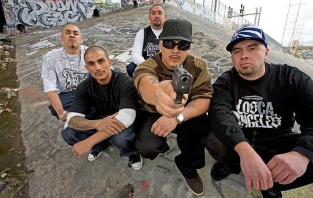  p>《美国黑帮》(american gangster)是由环球影业发行的犯罪影片,该