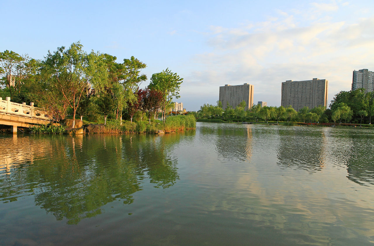  p> a href="#" data-lemmaid="5091932">串场河 /a>是贯穿盐城市区的