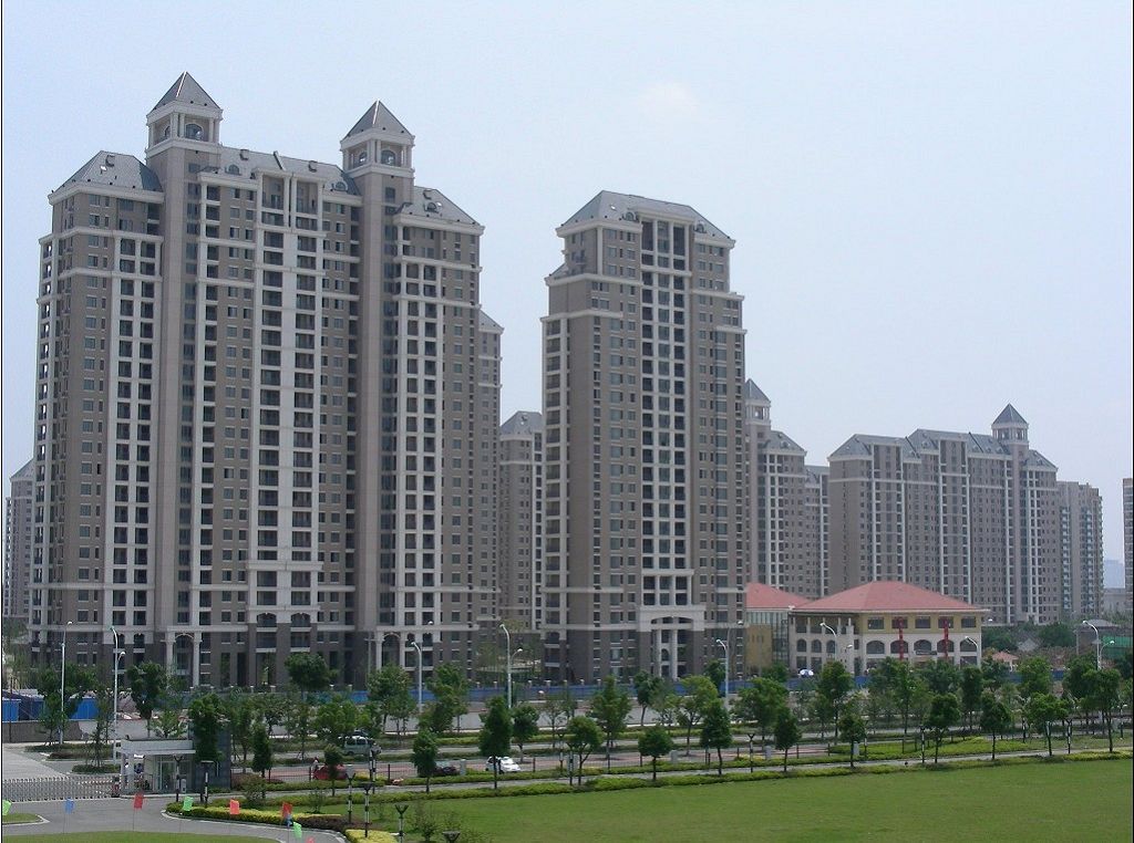  p data-id="gn7rszbmkj">欧典花园位于园区湖东南施街,苏胜路口,由