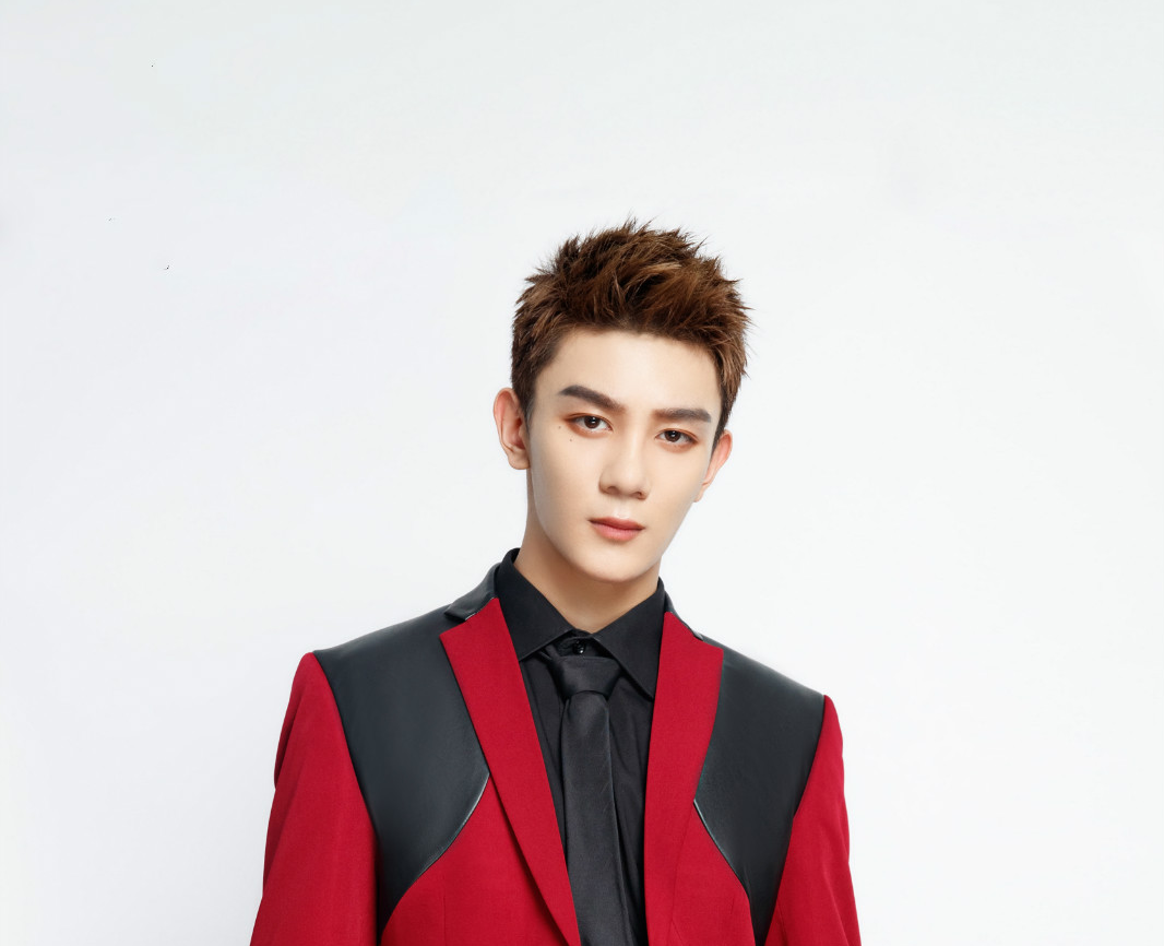  p>夏之光,2000年1月4日出生于安徽省合肥市,中国内地男歌手,演员