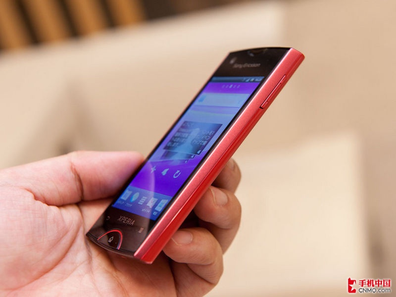 索尼爱立信 xperia ray st18i