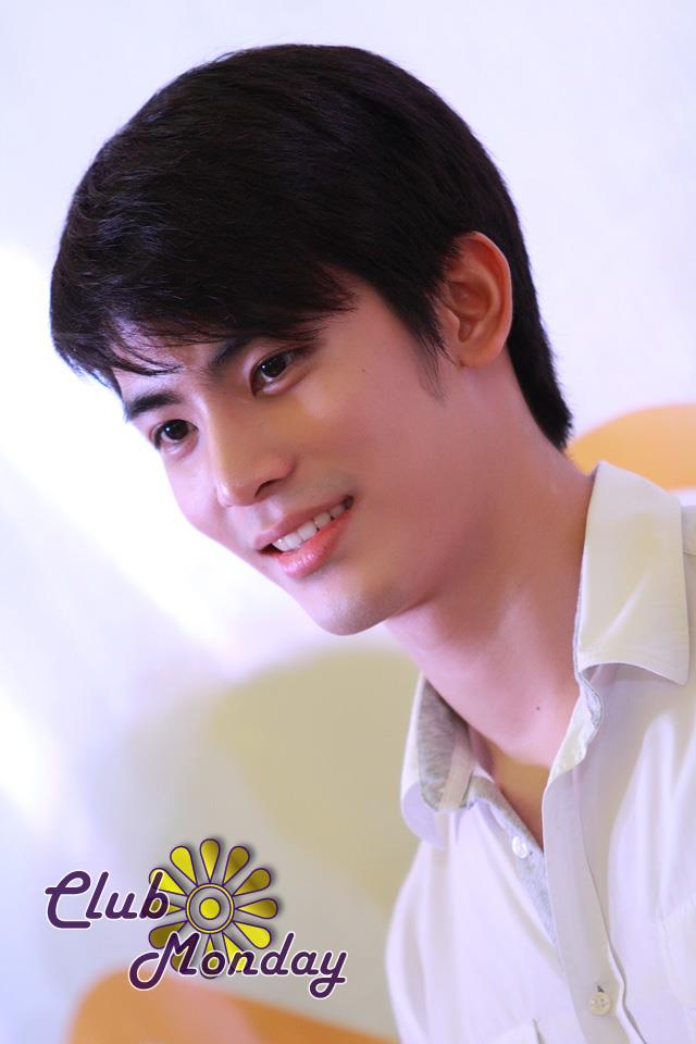  p>颂恩·宋帕山(son),1988年11月12日出生于泰国曼谷,泰国男演员