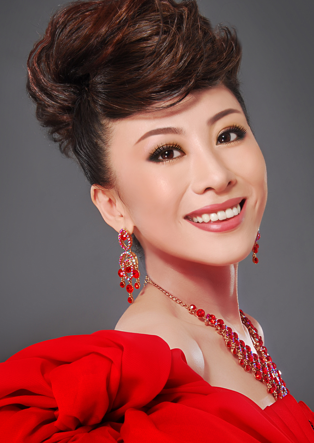  p>韩旭,中国内地女歌手,乐坛新民歌代表人物之一.