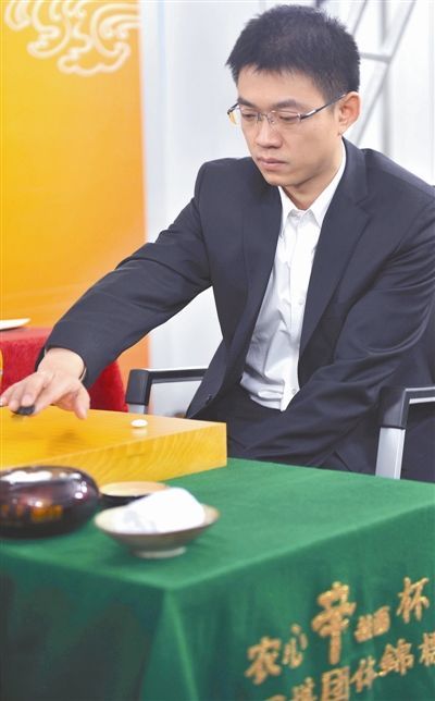 6岁学棋到2007年成功升为九段,丁伟也是中国围棋史上的第28位九段棋手