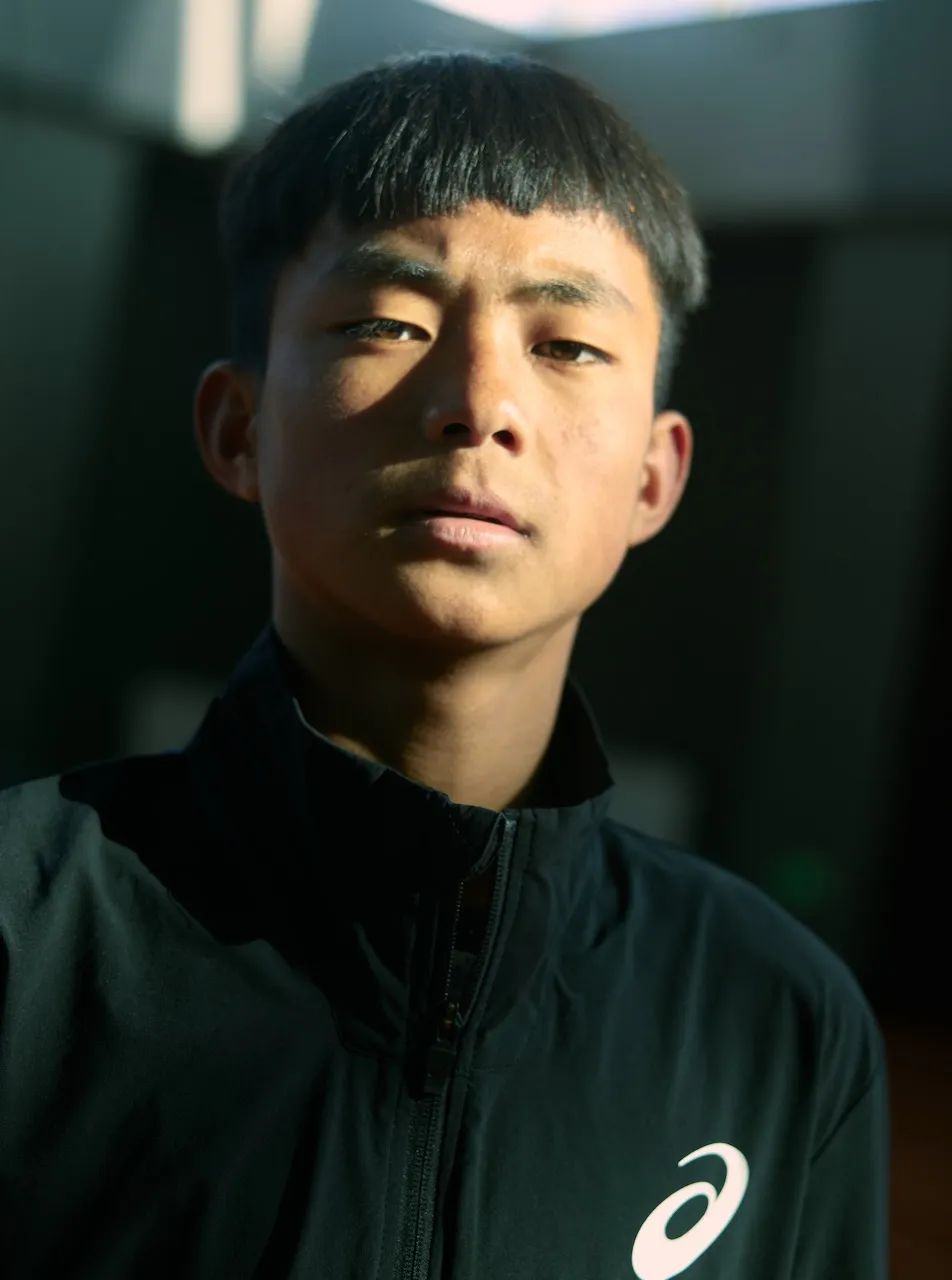 网球少年走红背后：被孤立的教练和他的穷孩子们_百科TA说
