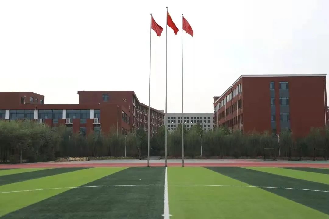 河间市英华学校