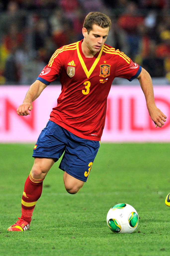 fernández),1990年1月18日出生于西班牙马德里,西班牙职业足球运动员